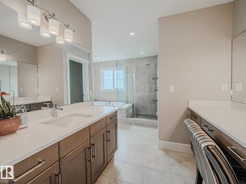 9756 222 Street, Edmonton, AB - Indoor