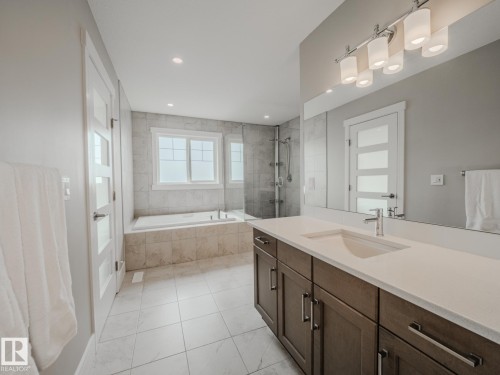 9756 222 Street, Edmonton, AB - Indoor Photo Showing Bathroom