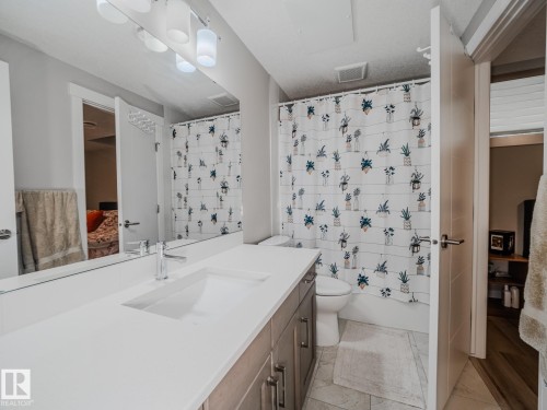 9756 222 Street, Edmonton, AB - Indoor Photo Showing Bathroom