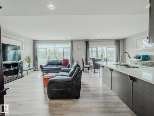 9756 222 Street, Edmonton, AB - Indoor