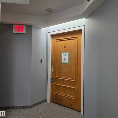 View of exterior entry - 2C 10050 118 Street, Edmonton, AB - Indoor Photo Showing Other Room