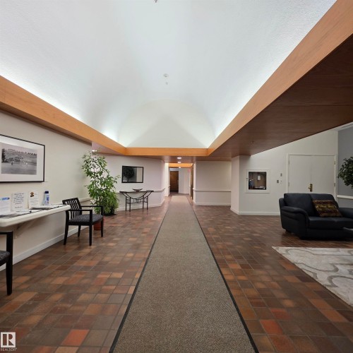 Building lobby with a barrel ceiling - 2C 10050 118 Street, Edmonton, AB - Indoor Photo Showing Other Room