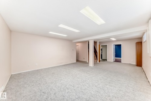 1720 Bearspaw Drive E, Edmonton, AB - Indoor