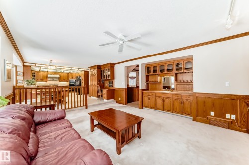 1720 Bearspaw Drive E, Edmonton, AB - Indoor Photo Showing Living Room