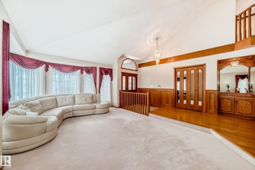 1720 Bearspaw Drive E, Edmonton, AB - Indoor