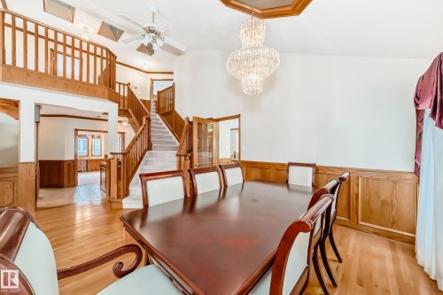 1720 Bearspaw Drive E, Edmonton, AB - Indoor Photo Showing Dining Room