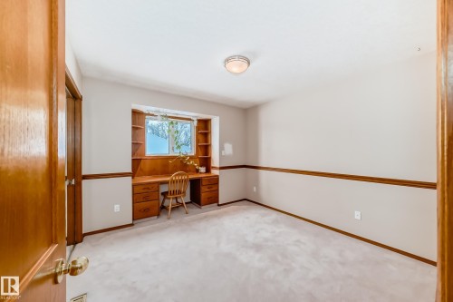 1720 Bearspaw Drive E, Edmonton, AB - Indoor Photo Showing Other Room