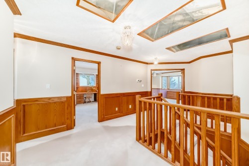 1720 Bearspaw Drive E, Edmonton, AB - Indoor Photo Showing Other Room
