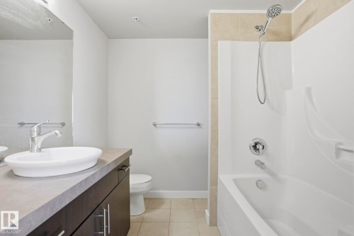 2702 10152 104 Street, Edmonton, AB - Indoor Photo Showing Bathroom