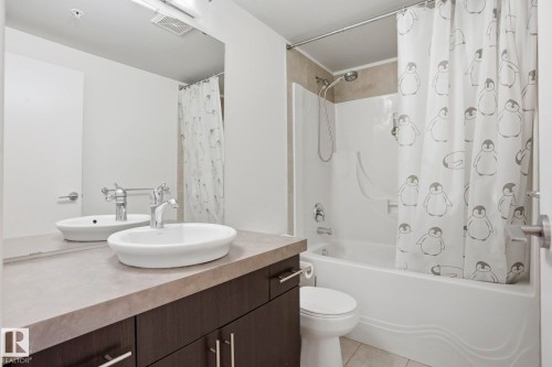 2702 10152 104 Street, Edmonton, AB - Indoor Photo Showing Bathroom