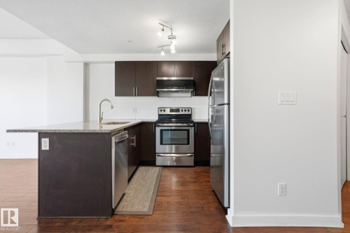 2702 10152 104 Street, Edmonton, AB - Indoor Photo Showing Kitchen With Stainless Steel Kitchen With Upgraded Kitchen