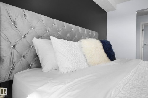 View of bedroom - 502 7511 171 Street Nw, Edmonton, AB - Indoor Photo Showing Bedroom