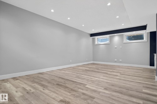 3964 Claxton Loop, Edmonton, AB - Indoor