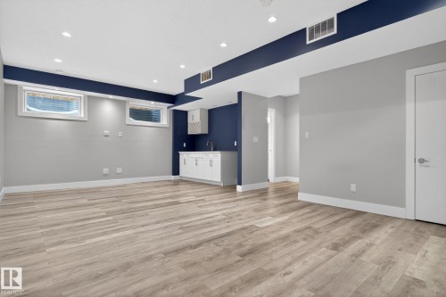 3964 Claxton Loop, Edmonton, AB - Indoor