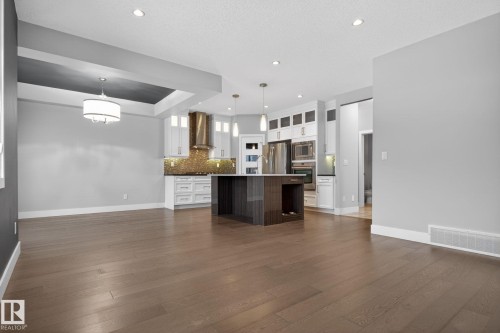 3964 Claxton Loop, Edmonton, AB - Indoor Photo Showing Kitchen With Upgraded Kitchen