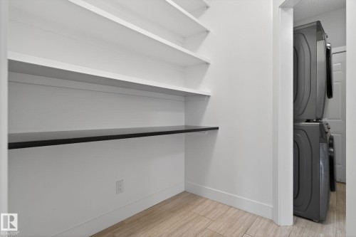 3964 Claxton Loop, Edmonton, AB - Indoor With Storage