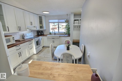 3519 16A Avenue, Edmonton, AB - Indoor