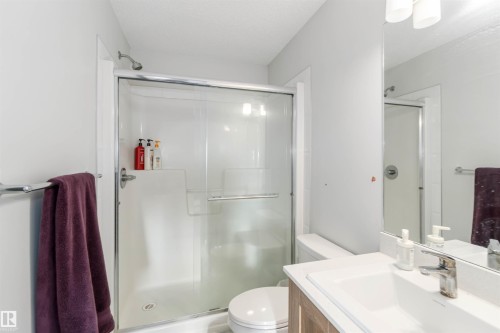3 3305 Orchards Link Sw, Edmonton, AB - Indoor Photo Showing Bathroom