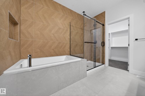 437 Crystal Creek Link, Leduc, AB - Indoor Photo Showing Bathroom