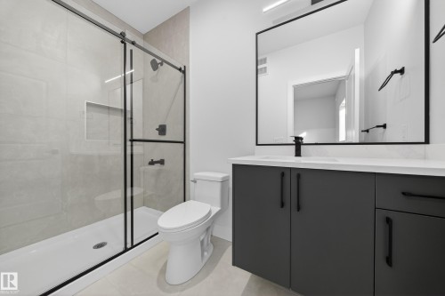 437 Crystal Creek Link, Leduc, AB - Indoor Photo Showing Bathroom