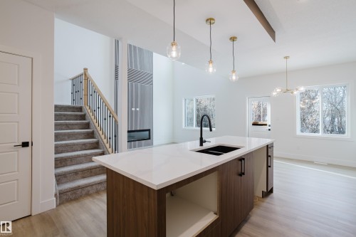 4 Meadowgrove Landing, Spruce Grove, AB - Indoor Photo Showing Kitchen With Double Sink