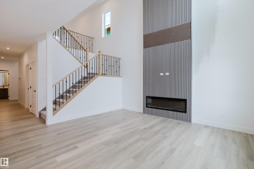 4 Meadowgrove Landing, Spruce Grove, AB - Indoor Photo Showing Other Room