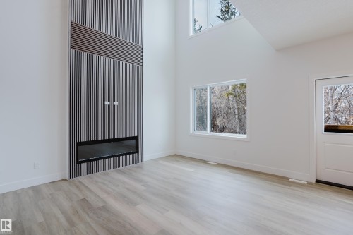 4 Meadowgrove Landing, Spruce Grove, AB - Indoor Photo Showing Other Room