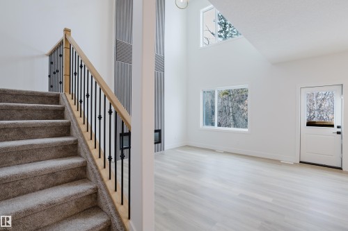 4 Meadowgrove Landing, Spruce Grove, AB - Indoor Photo Showing Other Room