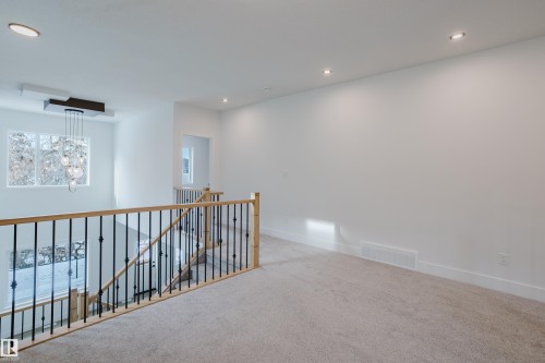 4 Meadowgrove Landing, Spruce Grove, AB - Indoor Photo Showing Other Room
