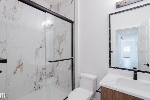4 Meadowgrove Landing, Spruce Grove, AB - Indoor Photo Showing Bathroom