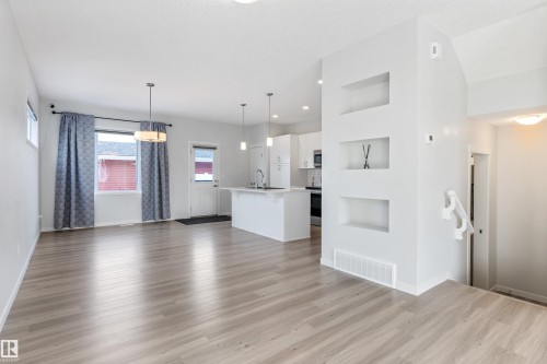 579 Ebbers Way, Edmonton, AB - Indoor