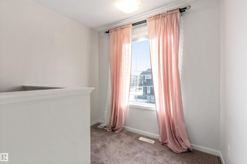 579 Ebbers Way, Edmonton, AB - Indoor