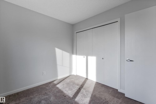 579 Ebbers Way, Edmonton, AB - Indoor Photo Showing Other Room