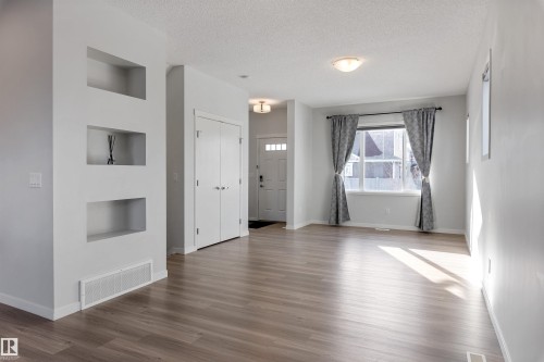 579 Ebbers Way, Edmonton, AB - Indoor