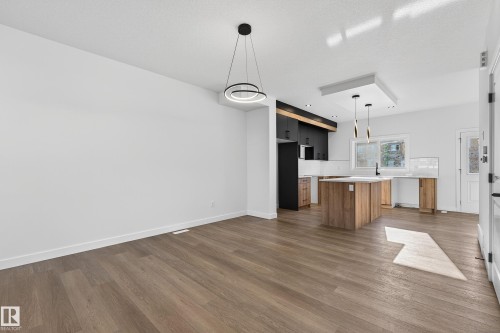 120 Pierwyck Loop, Spruce Grove, AB - Indoor Photo Showing Kitchen