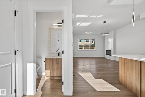 120 Pierwyck Loop, Spruce Grove, AB - Indoor Photo Showing Other Room