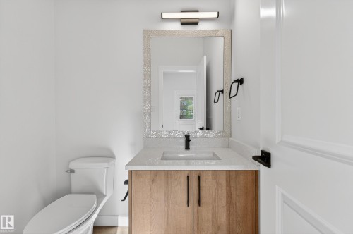 120 Pierwyck Loop, Spruce Grove, AB - Indoor Photo Showing Bathroom