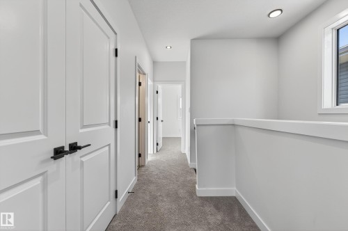 120 Pierwyck Loop, Spruce Grove, AB - Indoor Photo Showing Other Room