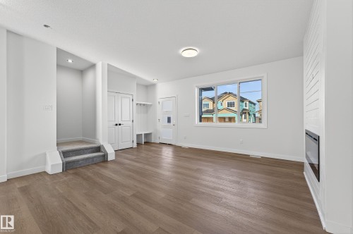 120 Pierwyck Loop, Spruce Grove, AB - Indoor