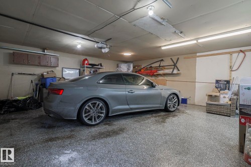10103 172 Avenue, Edmonton, AB - Indoor Photo Showing Garage