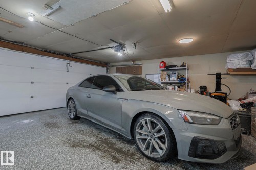 10103 172 Avenue, Edmonton, AB - Indoor Photo Showing Garage