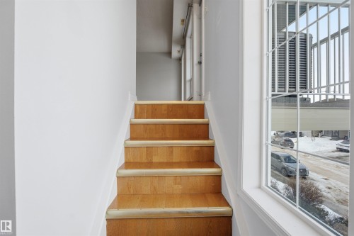 2953 26 Street, Edmonton, AB - Indoor Photo Showing Other Room