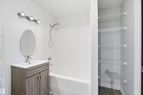 2953 26 Street, Edmonton, AB - Indoor Photo Showing Bathroom