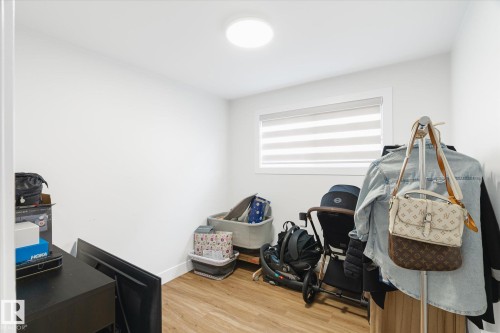 1720 35 Street, Edmonton, AB - Indoor