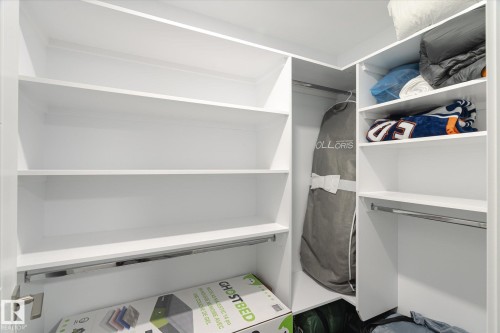 1720 35 Street, Edmonton, AB - Indoor With Storage