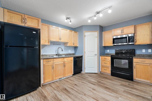 65 604 62 Street, Edmonton, AB - Indoor Photo Showing Kitchen With Double Sink