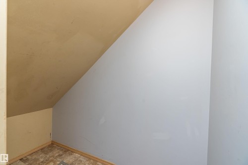 65 604 62 Street, Edmonton, AB - Indoor Photo Showing Other Room
