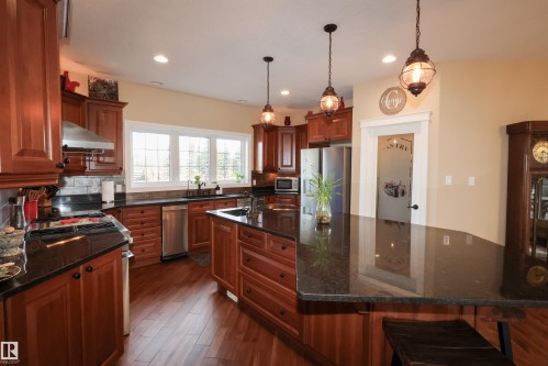 #14 52001 Rge Road 275, Rural Parkland County, AB - Indoor Photo Showing Kitchen
