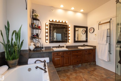 #14 52001 Rge Road 275, Rural Parkland County, AB - Indoor Photo Showing Bathroom