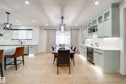 4416 Suzanna Crescent, Edmonton, AB - Indoor